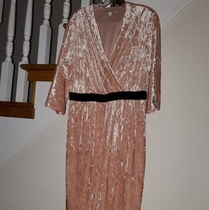 Crushed velvet Eve Mendes dress